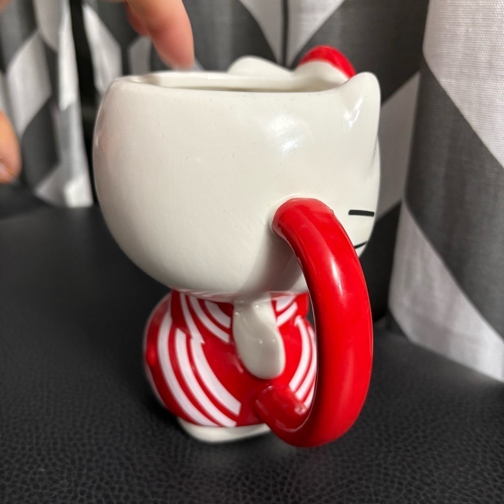 Hello kitty Candy Cane mug New - Picture 4 of 5